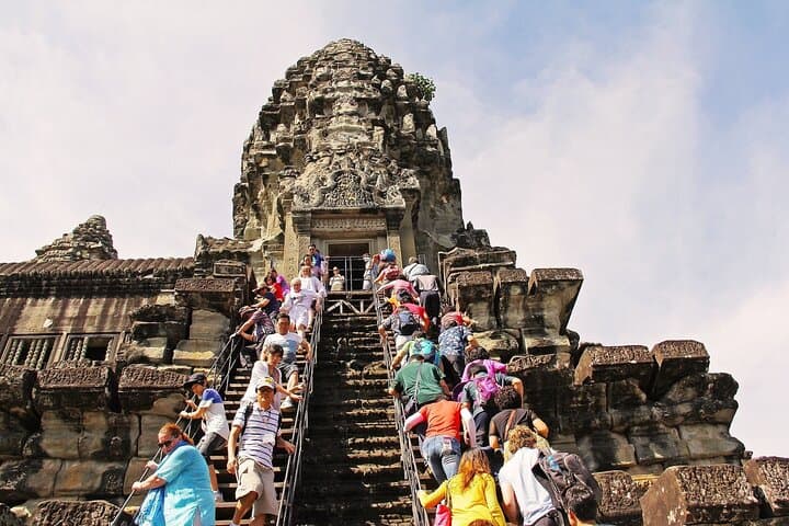Small-Group Angkor Temples Full-Day Tour: Angkor Wat, Bayon & Ta Prohm photo 3