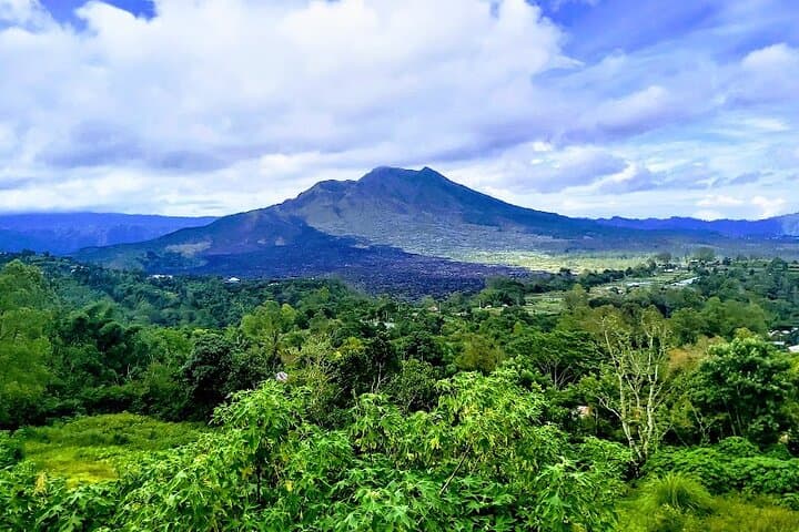 6-Day Private Bali Multi-Region Tour — Ubud, Bedugul, Kintamani, Lempuyang & South Coast photo 4