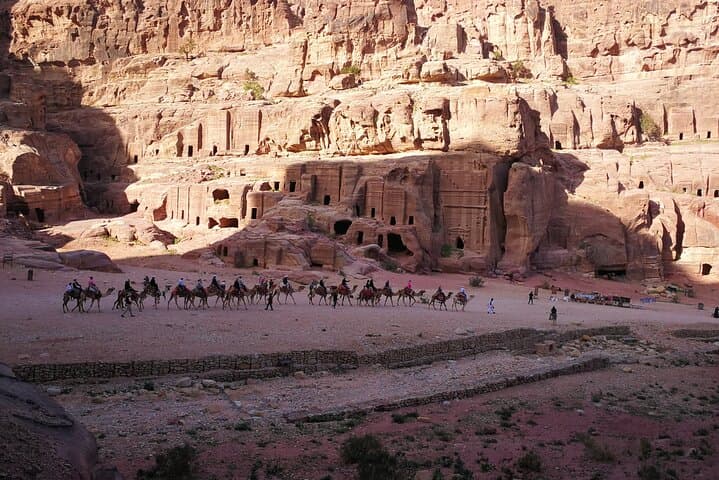 Private 3-Hour Guided Tour of Petra: Siq, Treasury, Royal Tombs photo 5