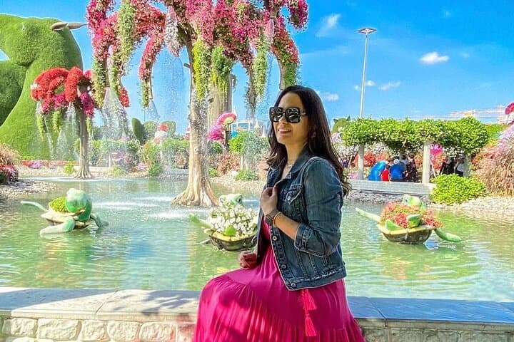 Explore Dubai Miracle Garden: A Vibrant Floral Escape in the Desert photo 3