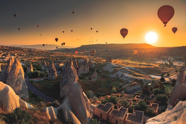 Cappadocia Hot Air Balloon Flight and 1-Day Göreme Tour photo 6