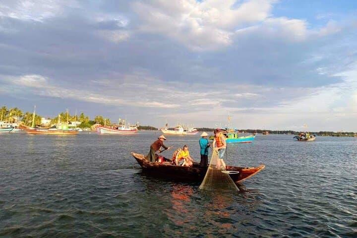 Hoi An Sunset Boat Trip on the Thu Bon River — Private 2–3 Hour Cruise photo 5