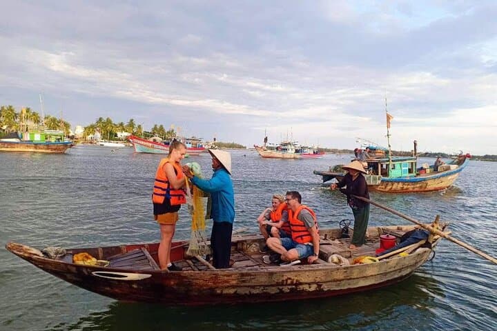 Hoi An Sunset Boat Trip on the Thu Bon River — Private 2–3 Hour Cruise photo 4