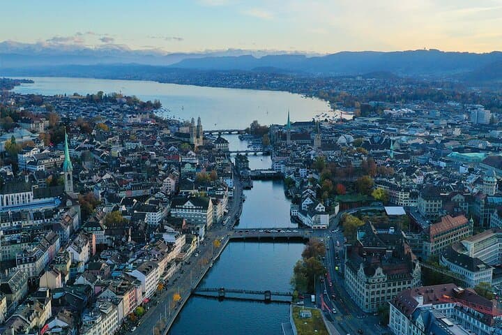 Zurich in One Day: Uetliberg Views, City Contrasts & Chocolate Degustation