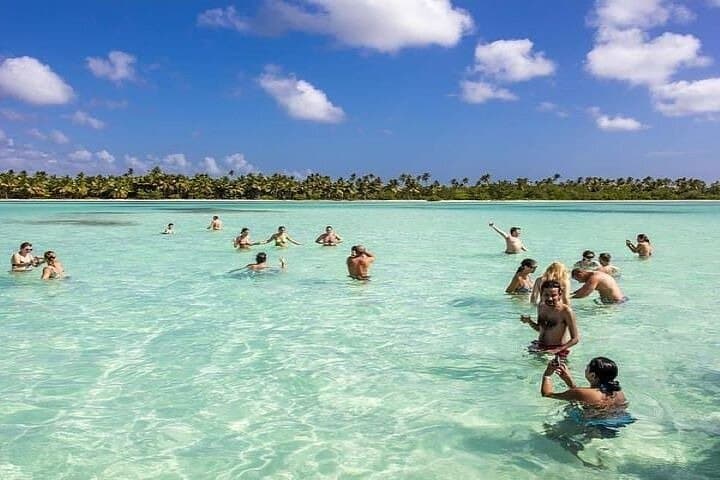 Sailing to Saona Island: Full-Day Catamaran Cruise with Lunch from Punta Cana photo 2