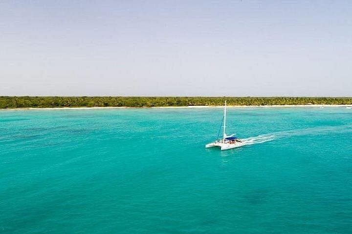 Sailing to Saona Island: Full-Day Catamaran Cruise with Lunch from Punta Cana photo 4