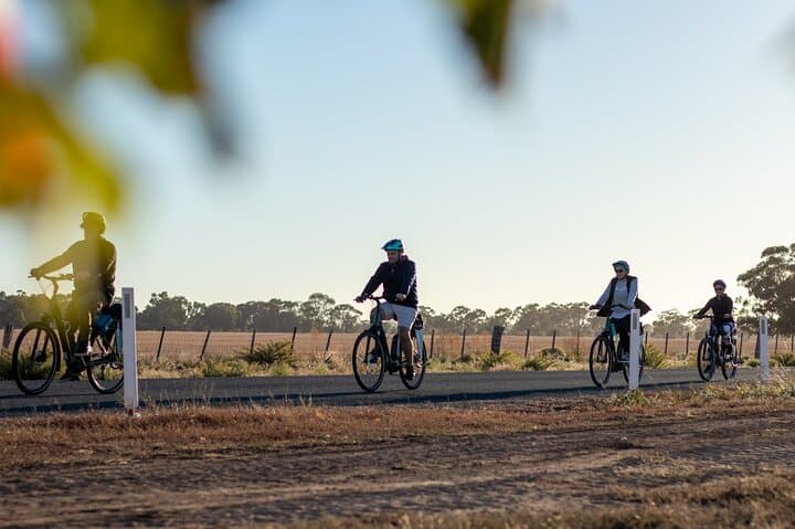 Echuca to Moama E‑Bike Winery Ride: Murray River Views & Cellar-Door Tasting photo 6