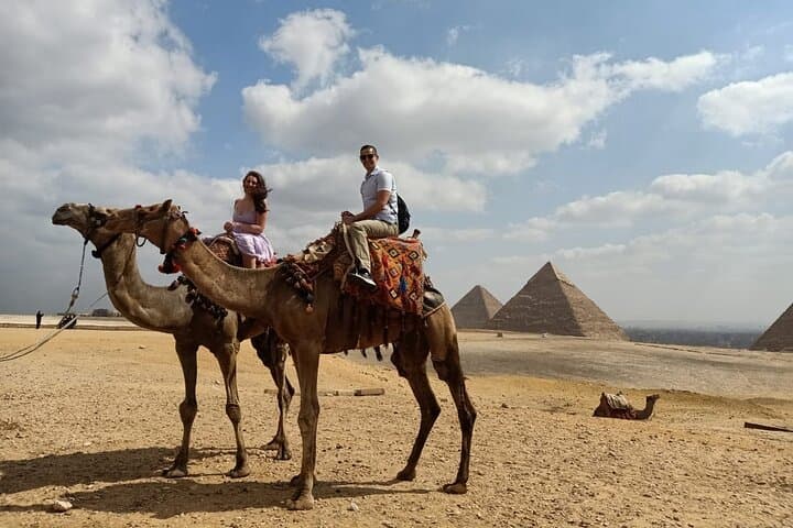 Giza Pyramids & Nile Dinner Cruise: Private Guided Tour with Belly Dancer photo 2