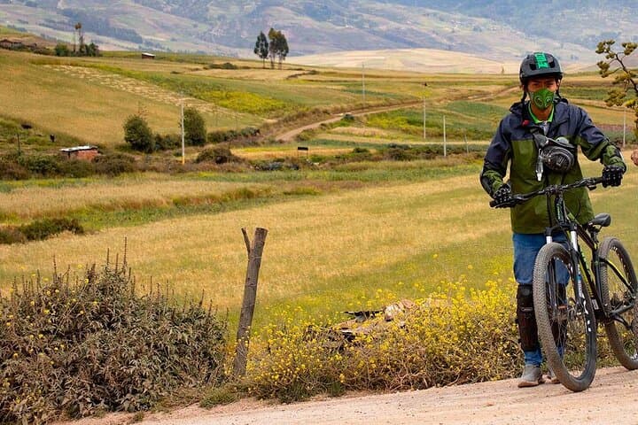Sacred Valley Mountain Biking: Full-Day Ride from Cusco to Ollantaytambo