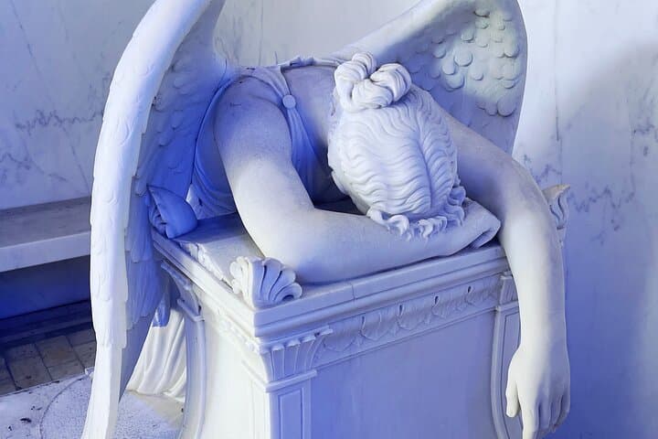 Metairie Cemetery Walking Tour — Millionaires, Mausoleums & Untold Stories