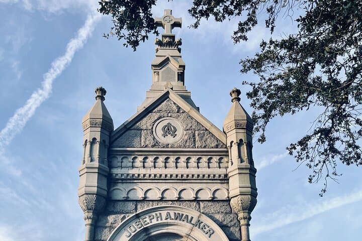 Metairie Cemetery Walking Tour — Millionaires, Mausoleums & Untold Stories photo 2