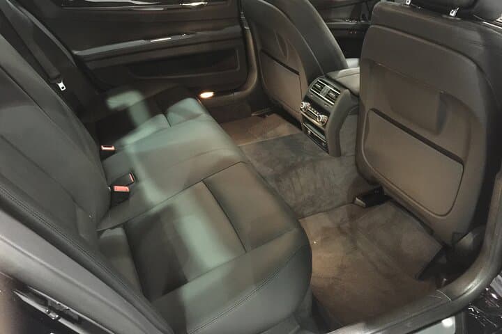 San Francisco SFO Private Luxury Airport Transfer — Door-to-Door Chauffeur Service photo 2