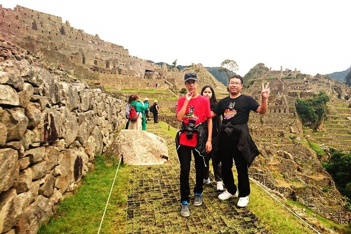 Guided Tour of Machu Picchu: Classic 2.5-Hour Archaeological Walk photo 2