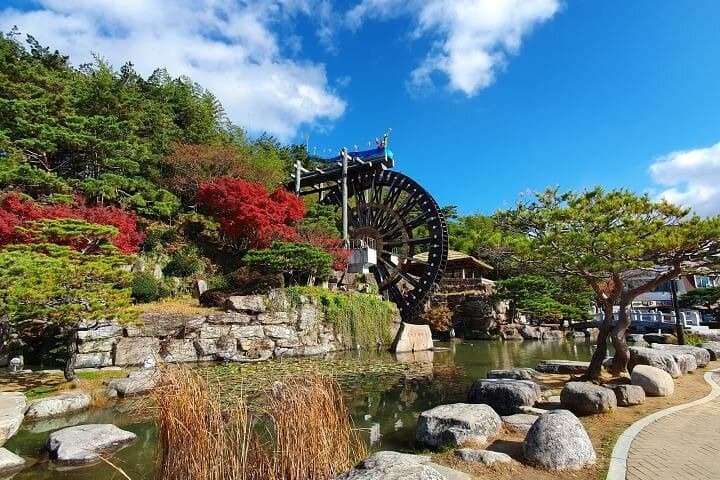 Gyeongju 2-Day Customized Cultural Tour — Bulguksa, Seokguram & Namsan photo 3