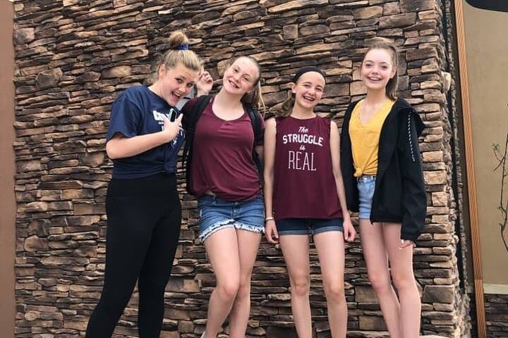 Centennial Royal Scavenger Hunt: Wacky Walks City Adventure photo 6
