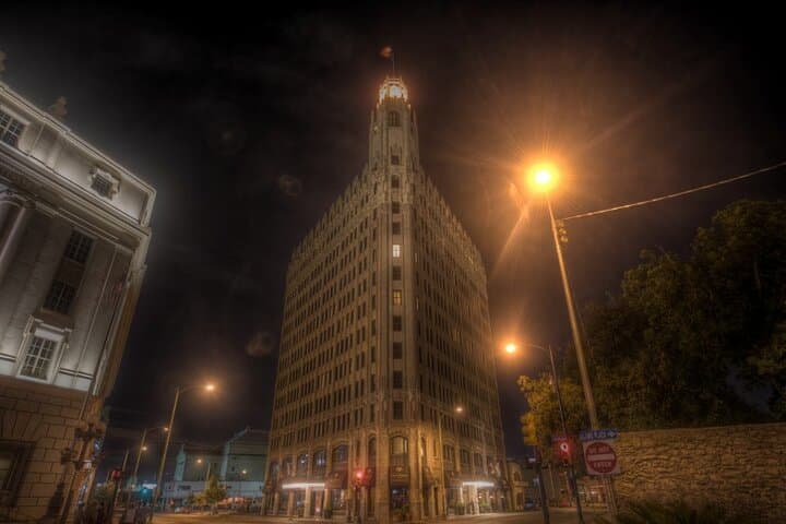 San Antonio Haunted Pub Crawl: Ghost Stories and Historic Bars in Downtown photo 2