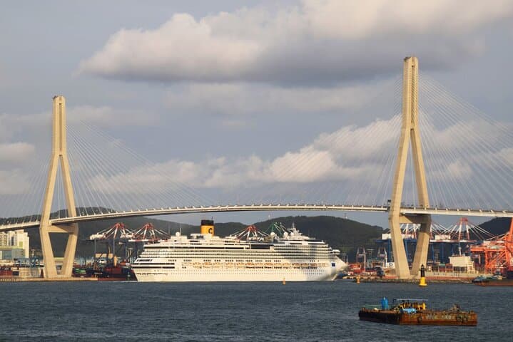 Full-Day Private Busan Tour: Culture, Coastline & Markets photo 5
