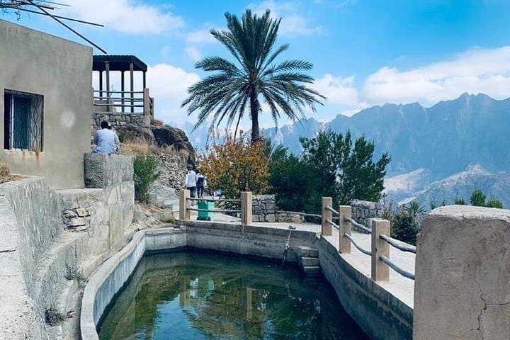 2-Day Wakan Private Tour: Nakhal & Rustaq Forts, Hot Springs and Wadi Hikes photo 4