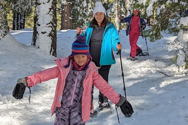 Introductory Snowshoe Tour in Tahoe National Forest — Beginner Winter Walks Near Palisades Tahoe photo 6