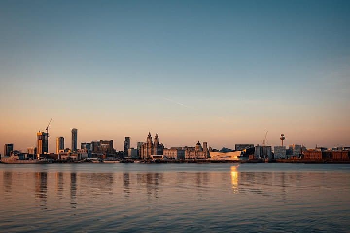 Liverpool Hidden Gems Tour App: Self-Guided Treasure Hunt & Big Britain Quiz (1-Day Pass) photo 4