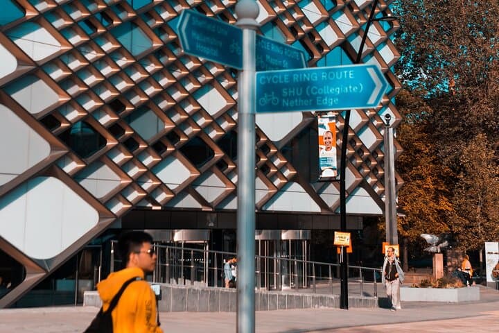 Explore Sheffield: Hidden-Gems Tour App & Big Britain Quiz 1-Day Pass photo 3