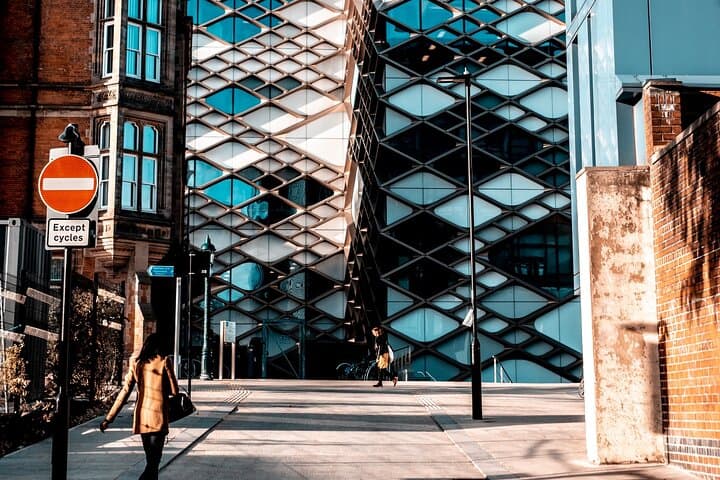 Explore Sheffield: Hidden-Gems Tour App & Big Britain Quiz 1-Day Pass photo 5
