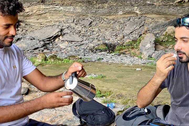 Jebel Shams Balcony Walk & Hidden Lake — Full-Day Guided Tour from Muscat photo 3