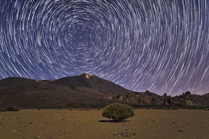 Teide Night Astronomy Tour: Stargaze at Mount Teide with Dinner and Telescopes