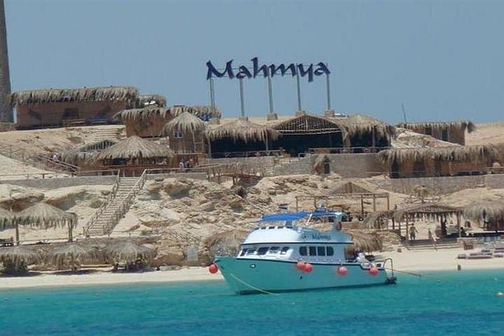 Hurghada Yacht Day Tour: 2 Dives with Lunch on the Red Sea photo 4