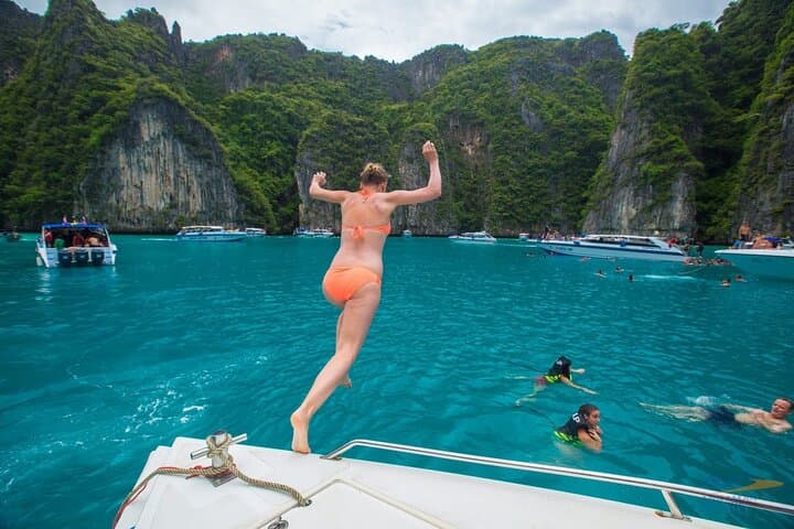 Phi Phi Island Hopping Speedboat Day Trip from Phuket photo 6