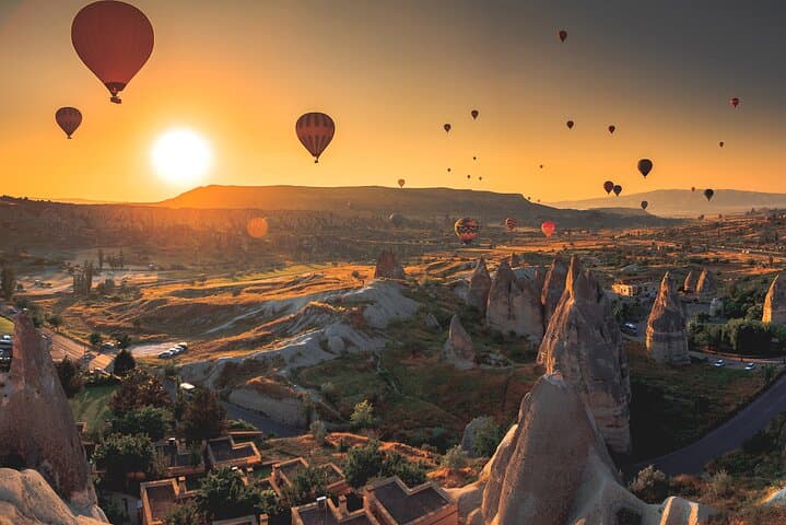 Cappadocia Sunrise Hot Air Balloon Flight: 1-Hour Standard Experience photo 3