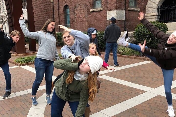 Wacky Walks Lincoln: Royal Scavenger Hunt App Adventure in Lincoln, NE