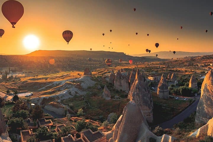 4-Day Private Tour from Istanbul to Ephesus, Pamukkale & Cappadocia photo 2