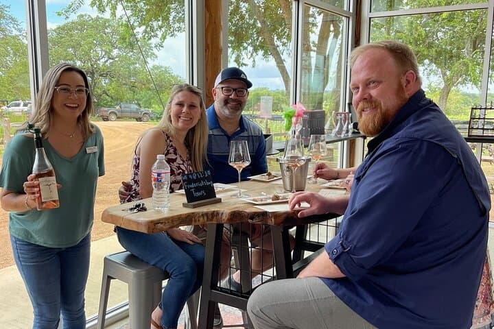 Fredericksburg Wine Tour: 3 Wineries, Lunch & Hill Country Views