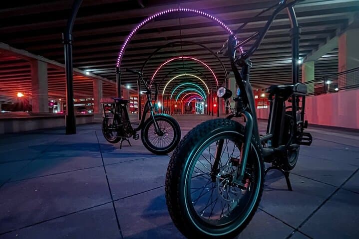Downtown Dallas Night E-Bike Tour: 2-Hour Sightseeing Ride photo 5