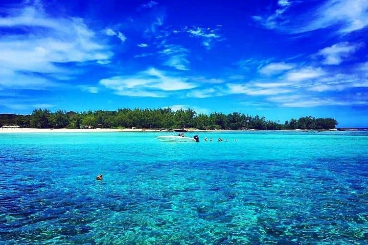 Private Speed Boat to Illot Gabriel, Coin de Mire & Flat Island — Full-Day Snorkel & BBQ from Grand Bay photo 3