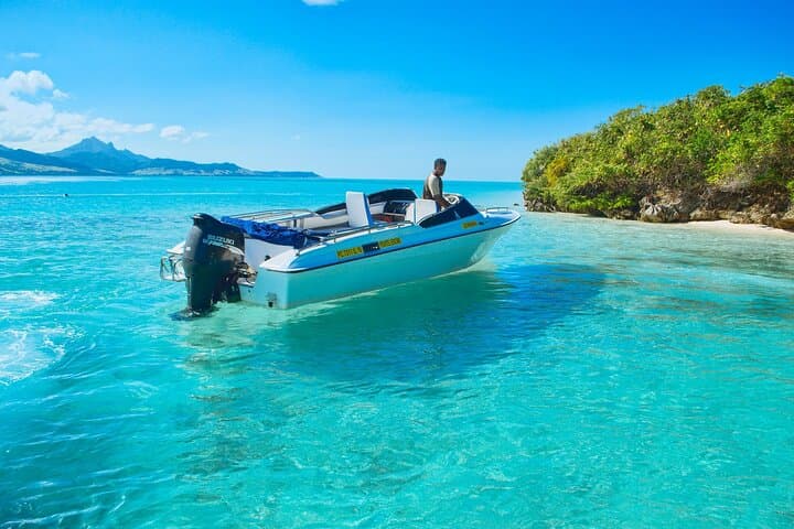 East Coast Island Discovery: Private Speedboat to 5 Islands from Blue Bay, Mauritius photo 5