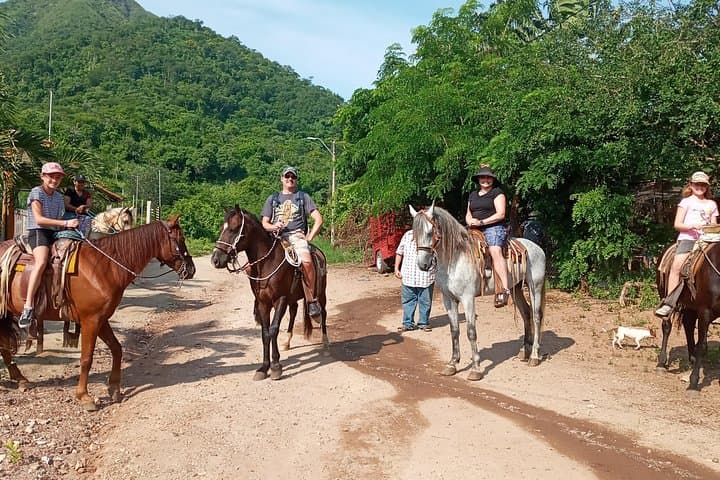 Beach and Jungle Horseback Riding in Manzanillo — 2-Hour Coastal Trail Ride photo 2