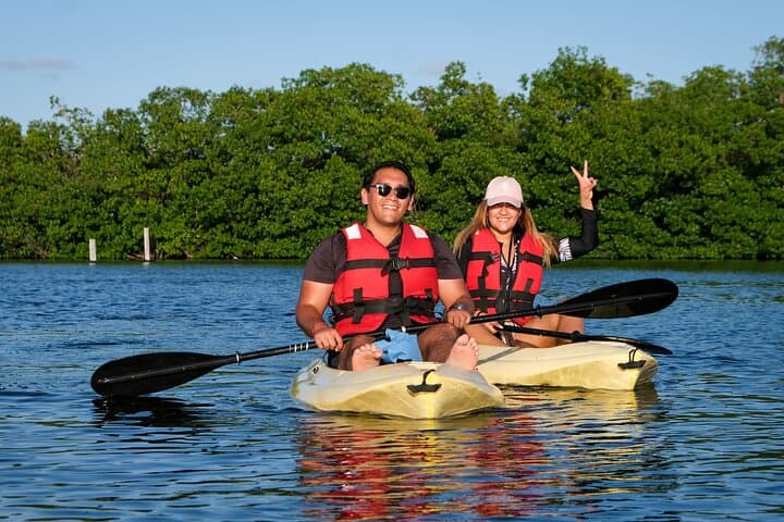 Kayak Nichupte Lagoon Cancun: Sunrise & Sunset Guided Tour