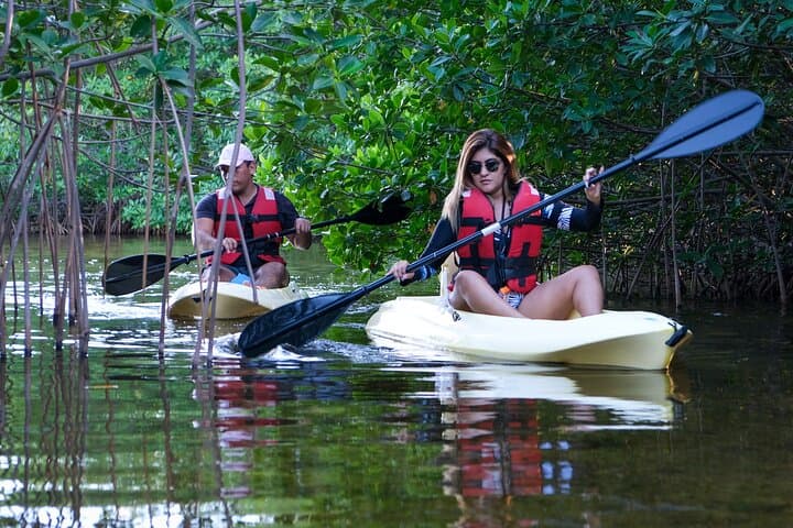 Kayak Nichupte Lagoon Cancun: Sunrise & Sunset Guided Tour photo 2