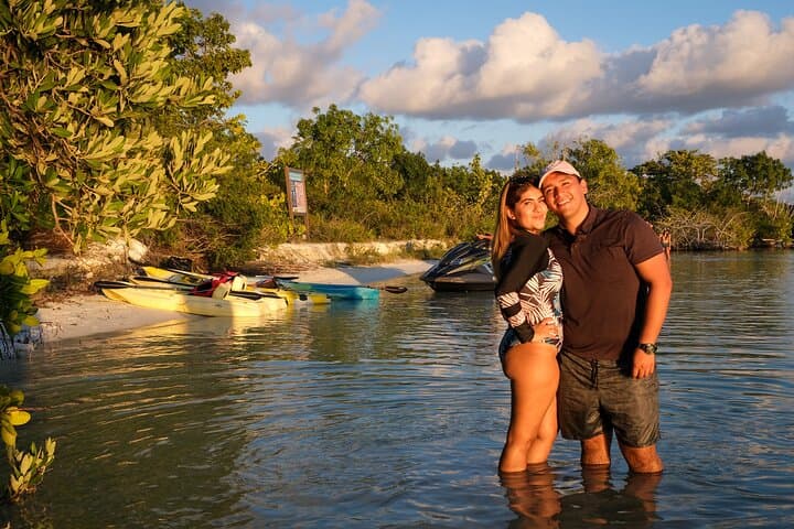 Kayak Nichupte Lagoon Cancun: Sunrise & Sunset Guided Tour photo 4