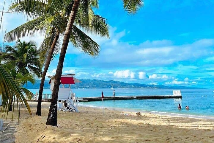 Doctors Cave Beach & Montego Bay Hip Strip: Beach Day, Local Eats and Shopping photo 2