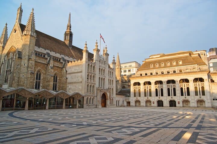 Private City of London Walking Tour: Hidden Streets, St. Paul's & the Tower photo 2