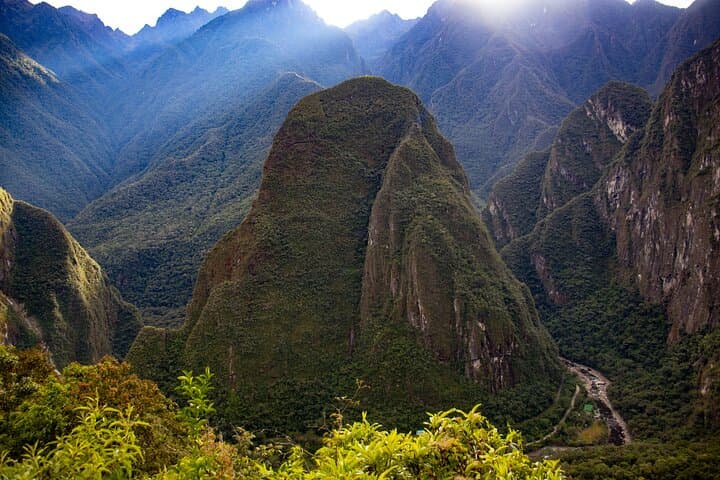 Sacred Valley to Machu Picchu Cultural Route: Toritos, Pachamanca & Living Inca Villages