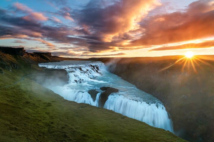 Private Golden Circle Day Tour from Reykjavik — Kerið, Geysir, Gullfoss & Thingvellir