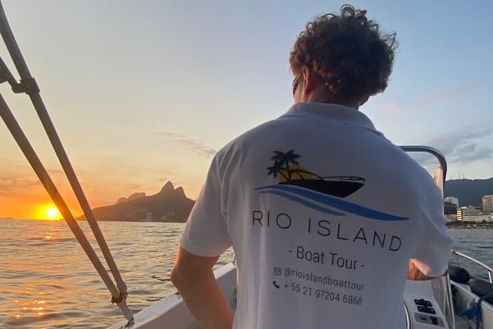 Sunset Speedboat Tour in Rio de Janeiro — Sugarloaf & Corcovado Views with Beer photo 3
