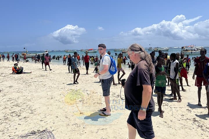 Mogadishu City Tour: Lido Beaches, Hamarweyne Market & Coastal History photo 4