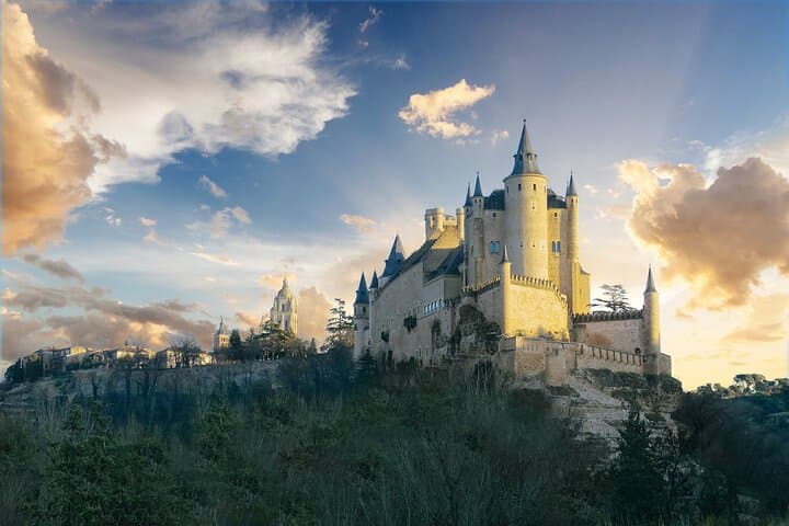 Segovia & Ávila Day Trip from Madrid with Evening Flamenco Show