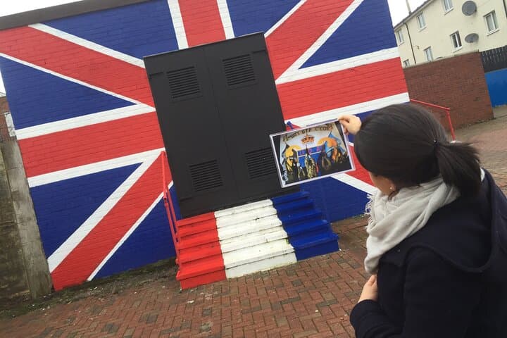 Belfast Black Cab Mural & Peacewall Private Tour — 2-Hour Cultural Drive photo 6