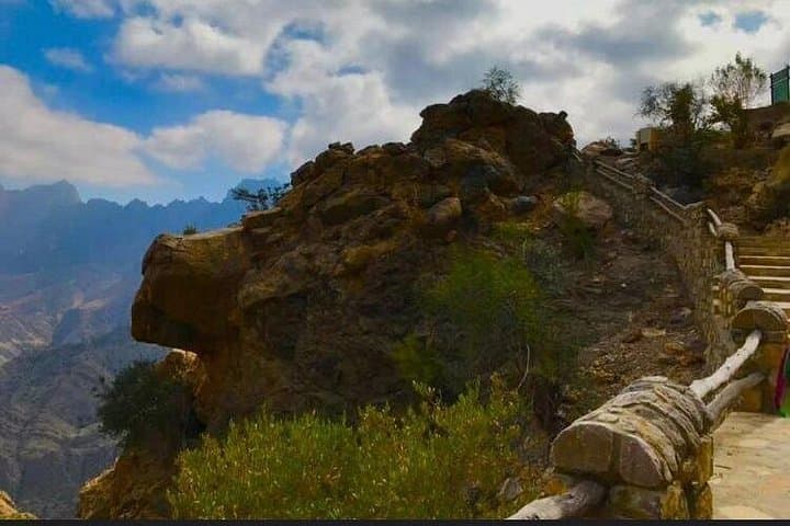 2-Day Wakan Private Tour: Nakhal & Rustaq Forts, Hot Springs and Wadi Hikes photo 3